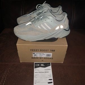 YEEZY 700 SALT